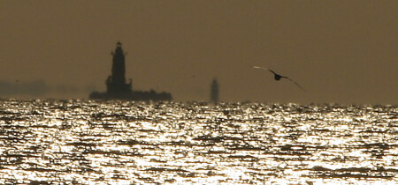 Маяк / Две башни