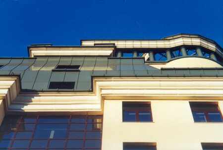 По высоким тротуарам неба