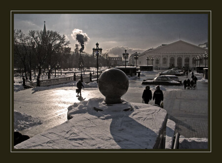 манежная. winter version 2004.
