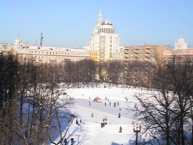 С угла Патриарших...