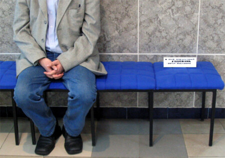 В зале присутствует художник