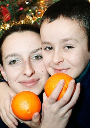 ДВА АПЕЛЬСИНА