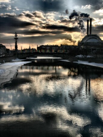 Москва . Весна .