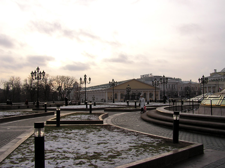 по кругу