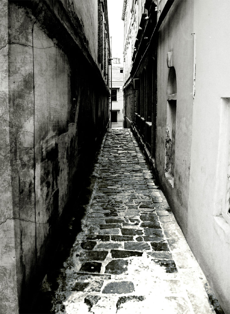 &quot;Alleyway&quot; 3