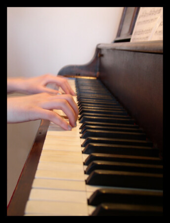 Руки дочери