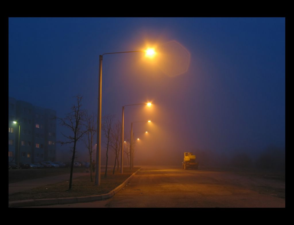 Ночь, улица, фонари и кран