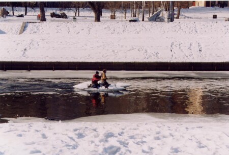 А чего ее ждать, весну эту?