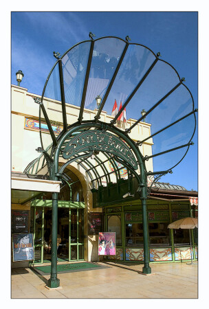 Cafe de Paris.