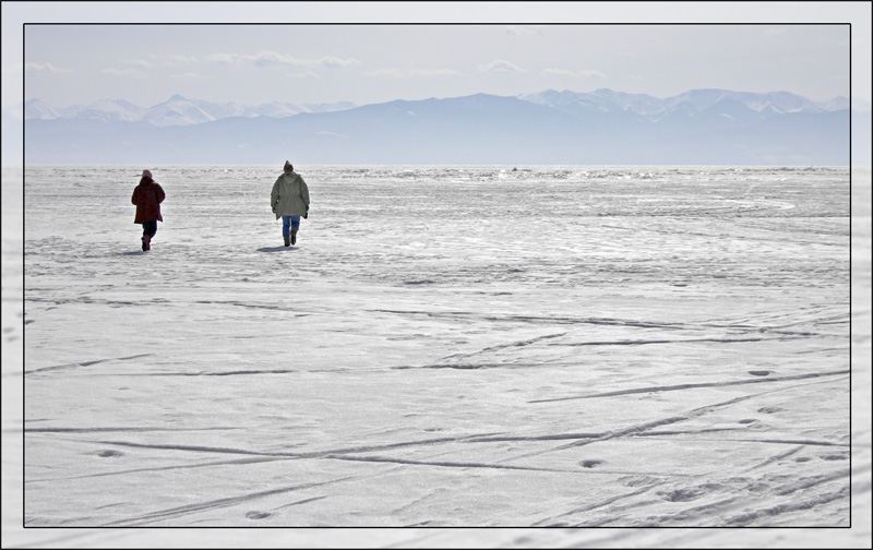 Towards the horizon