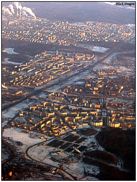 Под крылом самолета о чем то поет раннее утро Москвы