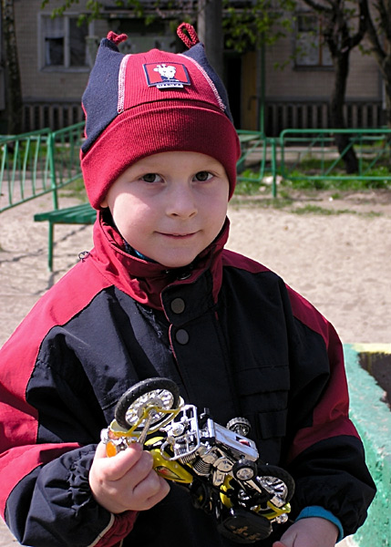 Юный байкер