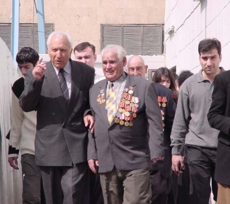 С праздником Вас дорогие ветераны!