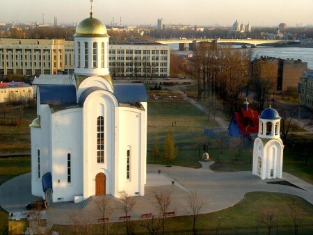 ЦЕРКОВЬ С ОКНА