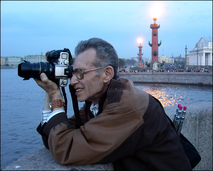 ФОТОГРАФ
