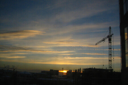 Закат на стройке