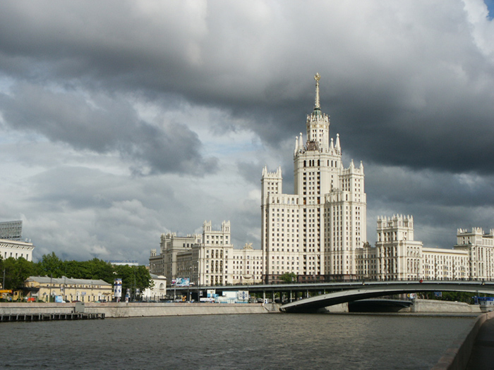 Москва. Высотка на Котельнической набережной.
