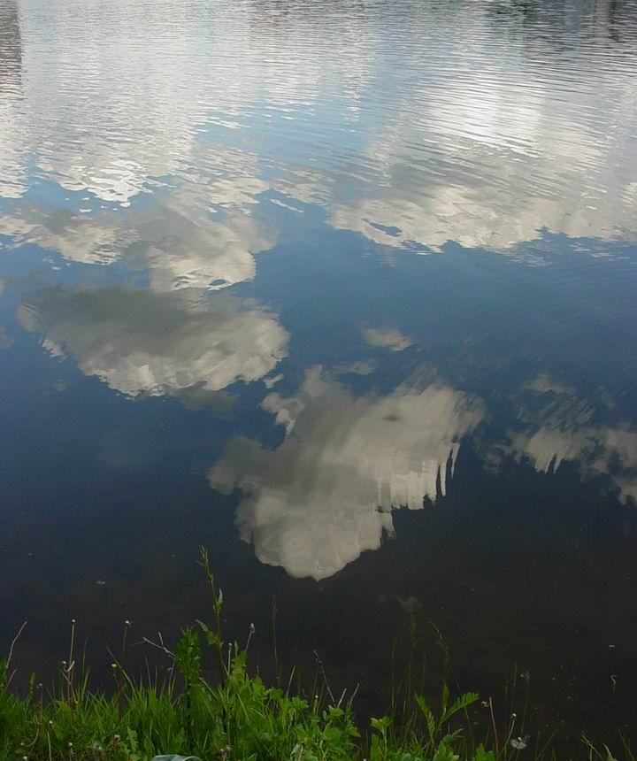 Облака в воде