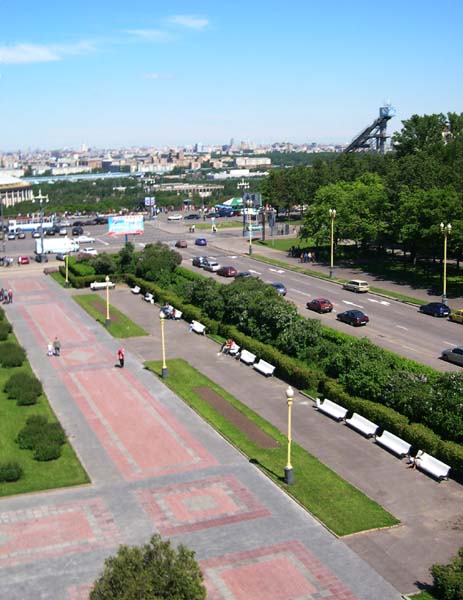 Пролетая над Ленгорами