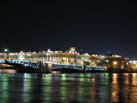 Блистая в свете