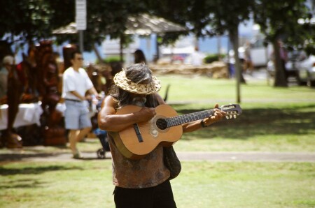 Гавайский гитарист