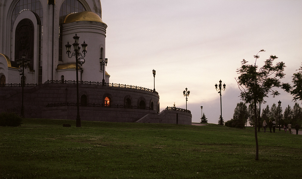 Вечерело