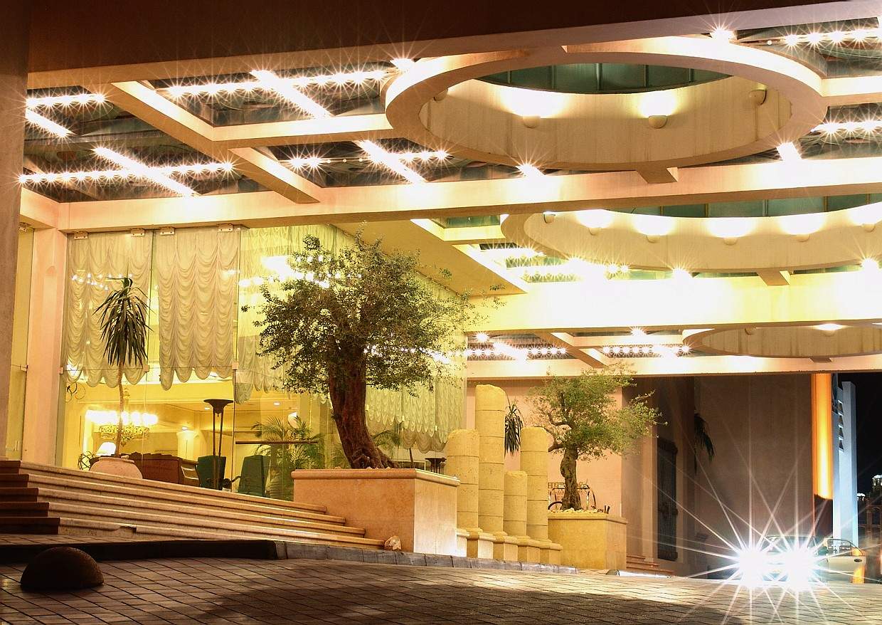 Eilat. Подъезд к зданию