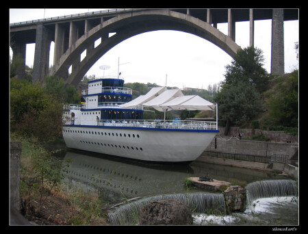Тоска... ну уволил этого &amp;quot;лоцмана&amp;quot;, а что дальше то? и прилива все нет и нет...