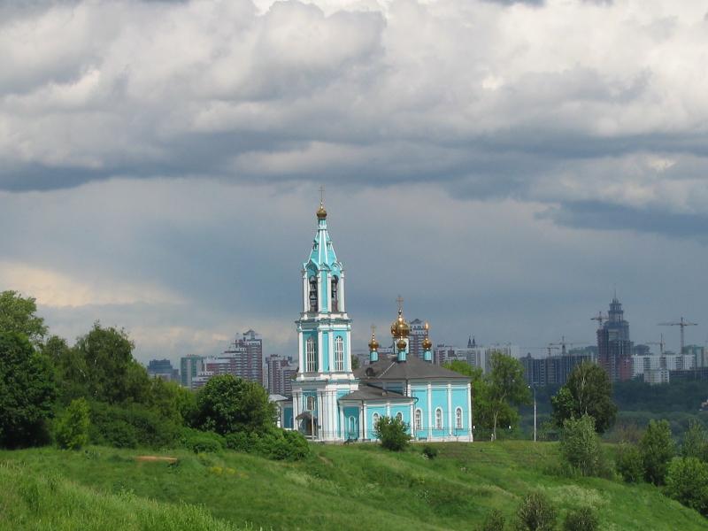 церковь под небесами