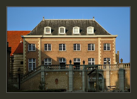 Элементы_ Город.(6)Markiezenhof_De Bibliotheek