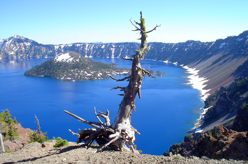 Этюд на *Crater Lake*