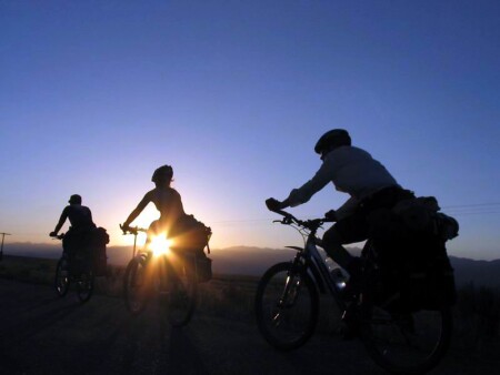 закат в дороге