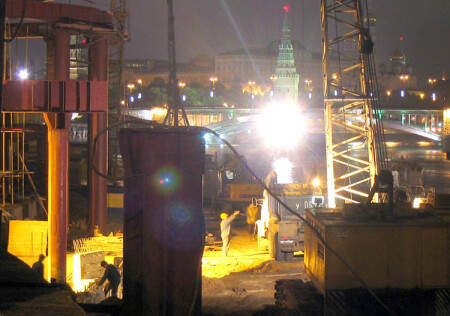 Москва строится