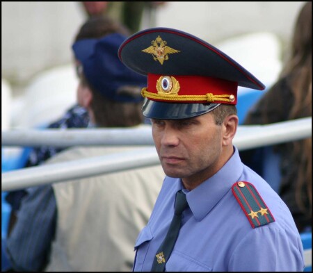 наша служба и опасна, и трудна...