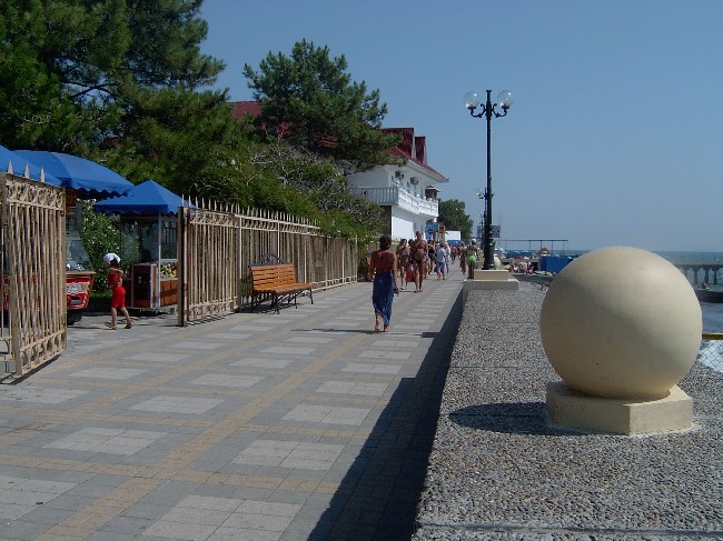 на набережной (АДЛЕР)