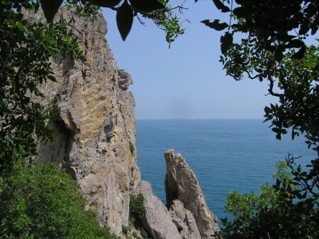 Окно на море