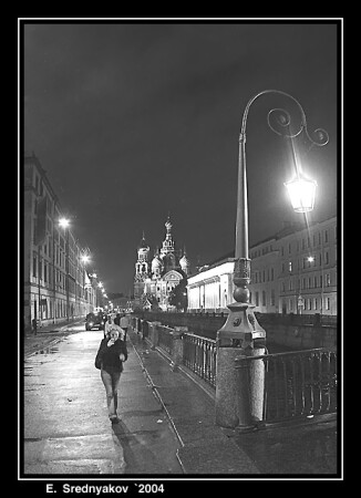 Ночь. Сумрак. Торопимся домой...