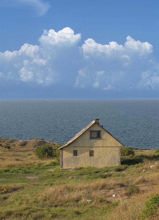 Домик у моря