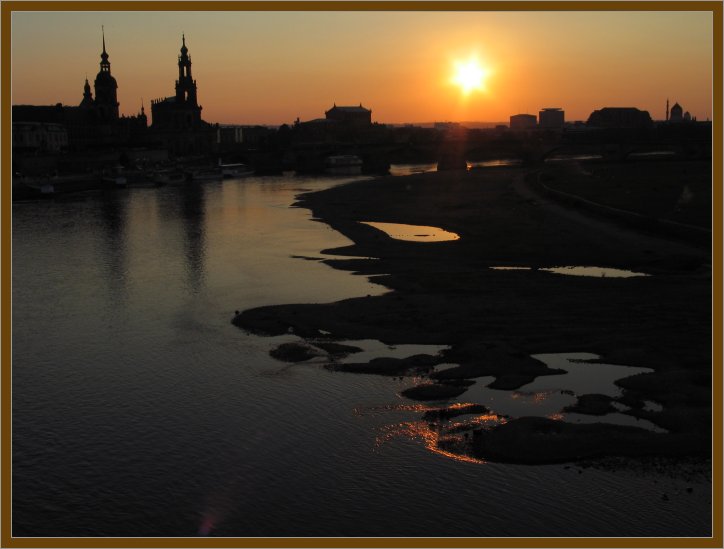 Город на Эльбе. 2. 