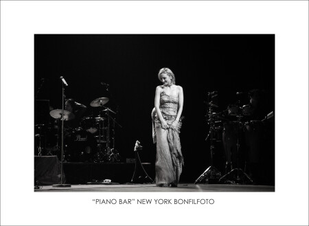 "PIANO BAR" IN NEW YORK FROM PARIS