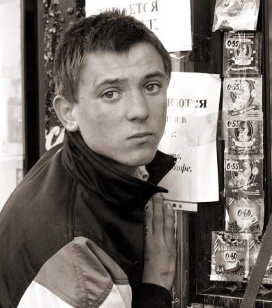 - Чай, кофе?.. - Лучше клей.