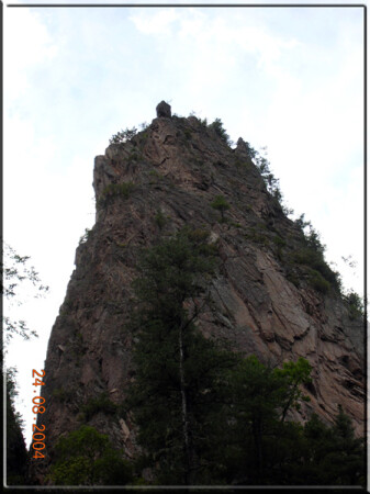 Каменный замок