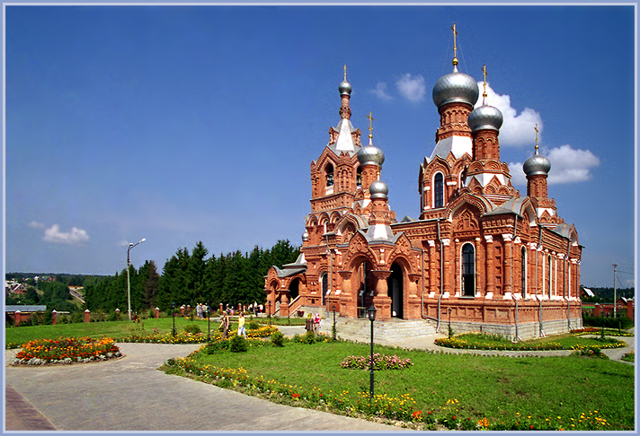 Крестовоздвиженский храм (село Дарна, Подмосковье)