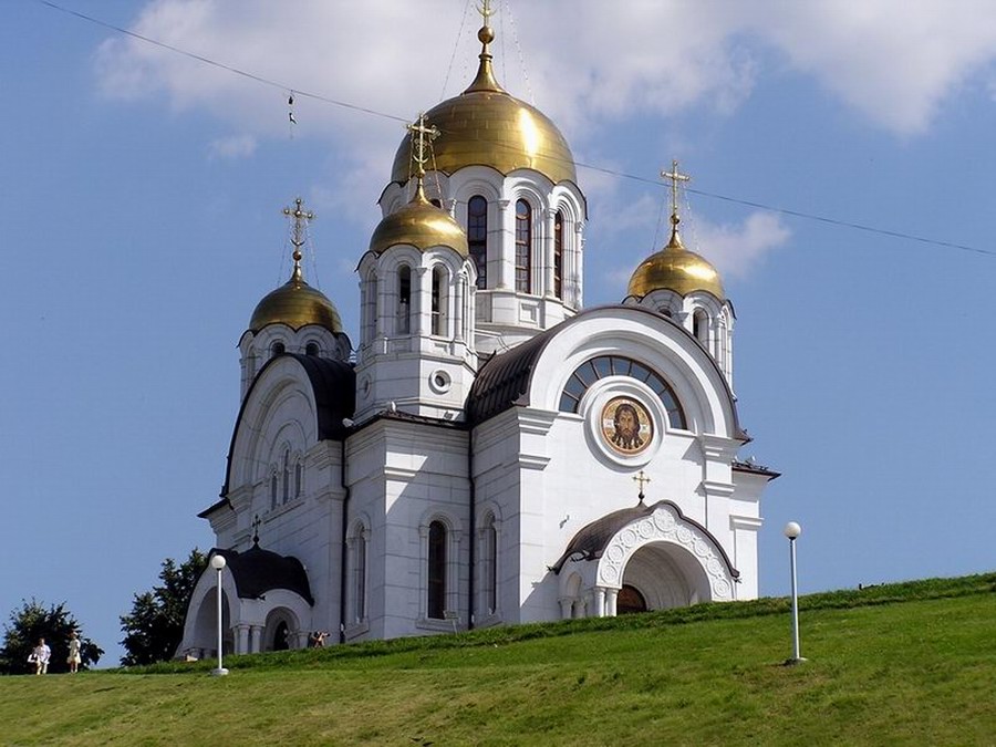 Храм