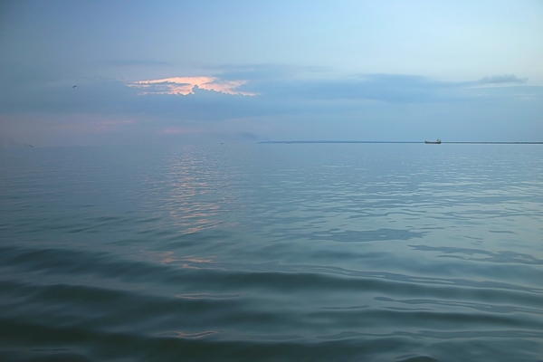 Вечер на море