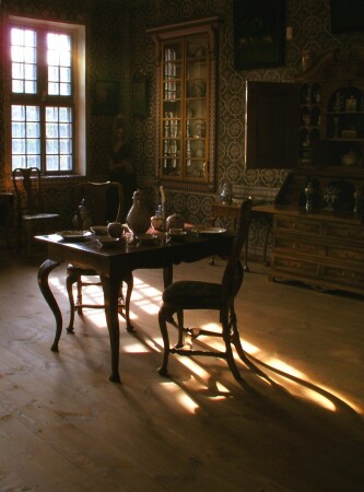 Голландский...