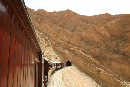 В горах Атласа