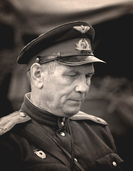Офицер