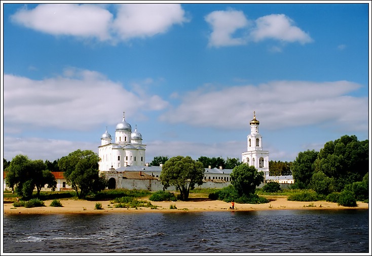 Проплывая по Волхову