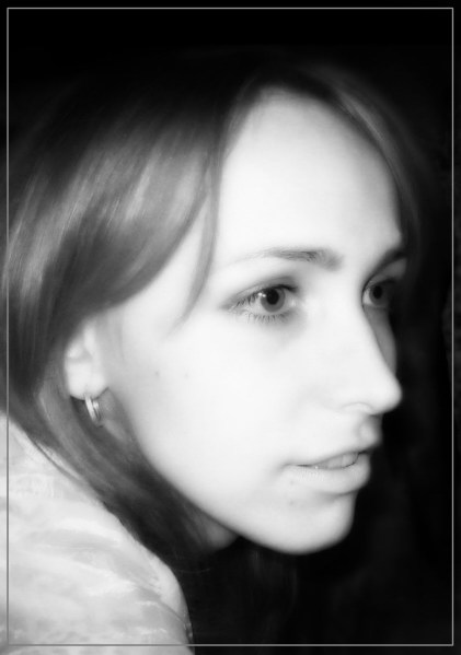 Одногруппница и коллега Леночка.